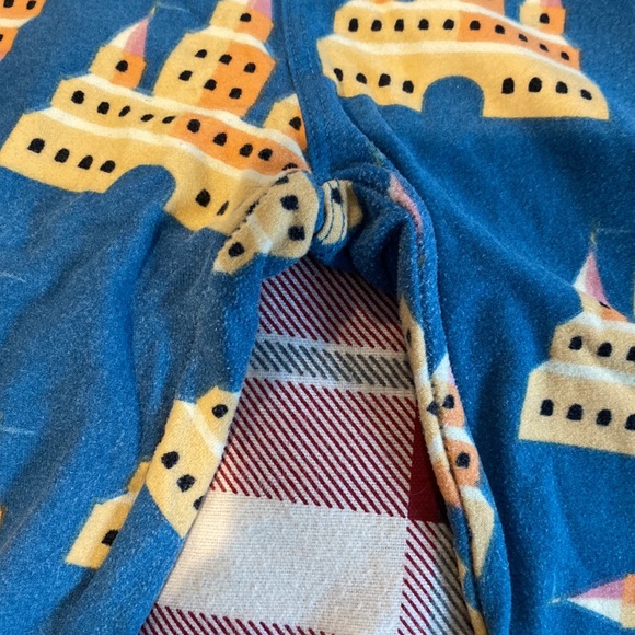 Gently used castle lularoe legging - Picture 2 of 3